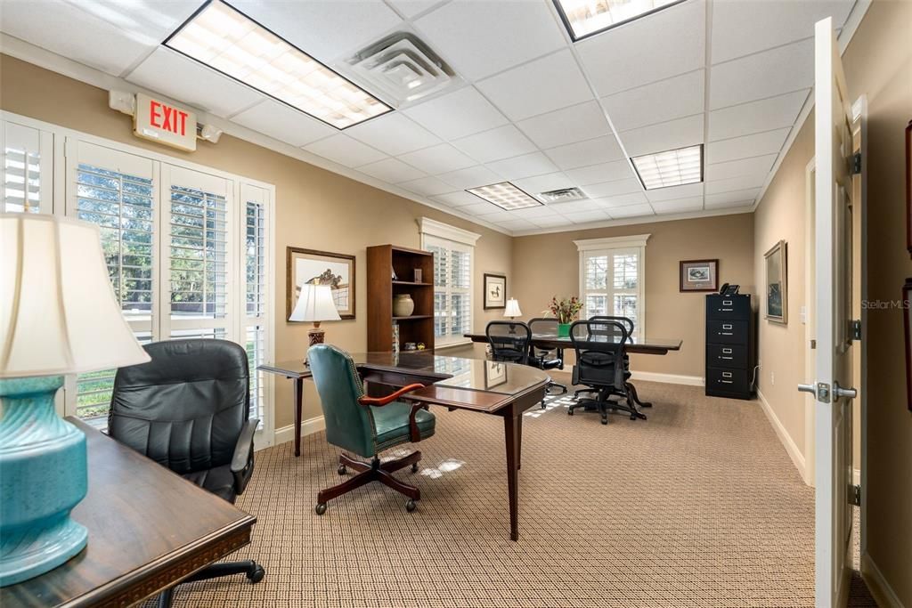 For Sale: $405,000 (0 beds, 0 baths, 1944 Square Feet)