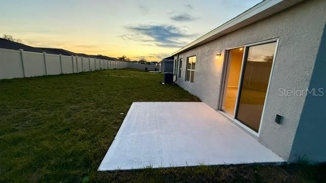 For Rent: $2,200 (4 beds, 2 baths, 1722 Square Feet)