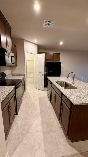 For Rent: $2,200 (4 beds, 2 baths, 1722 Square Feet)