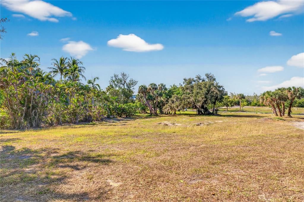 For Sale: $750,000 (0.28 acres)