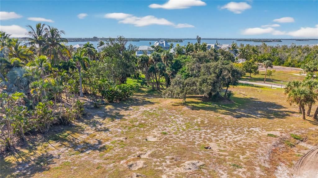 For Sale: $750,000 (0.28 acres)