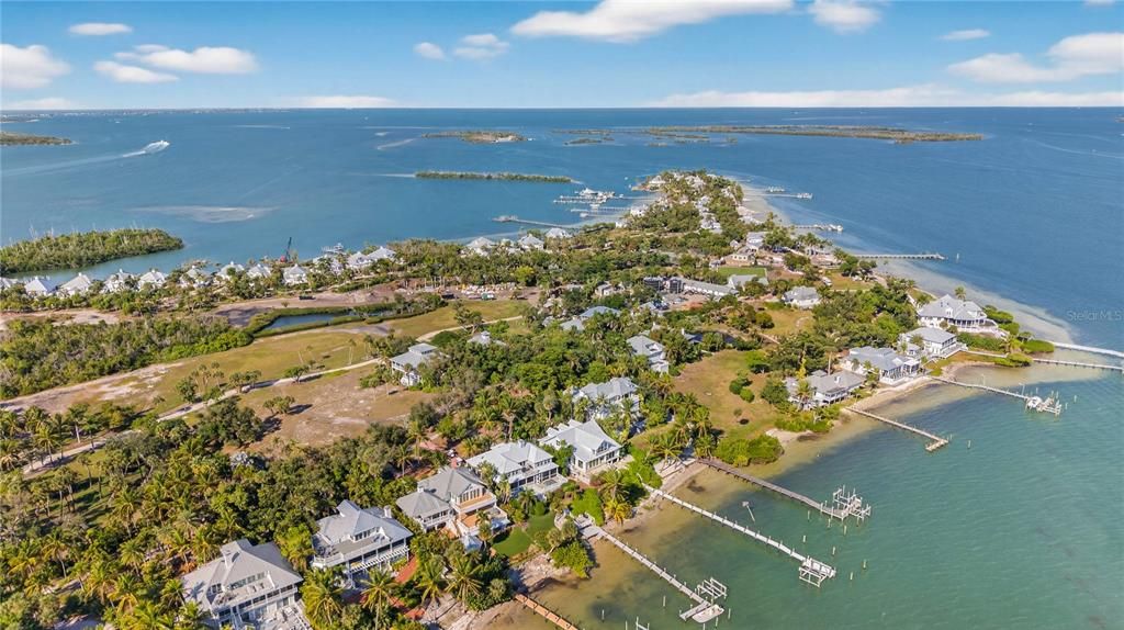 For Sale: $750,000 (0.28 acres)