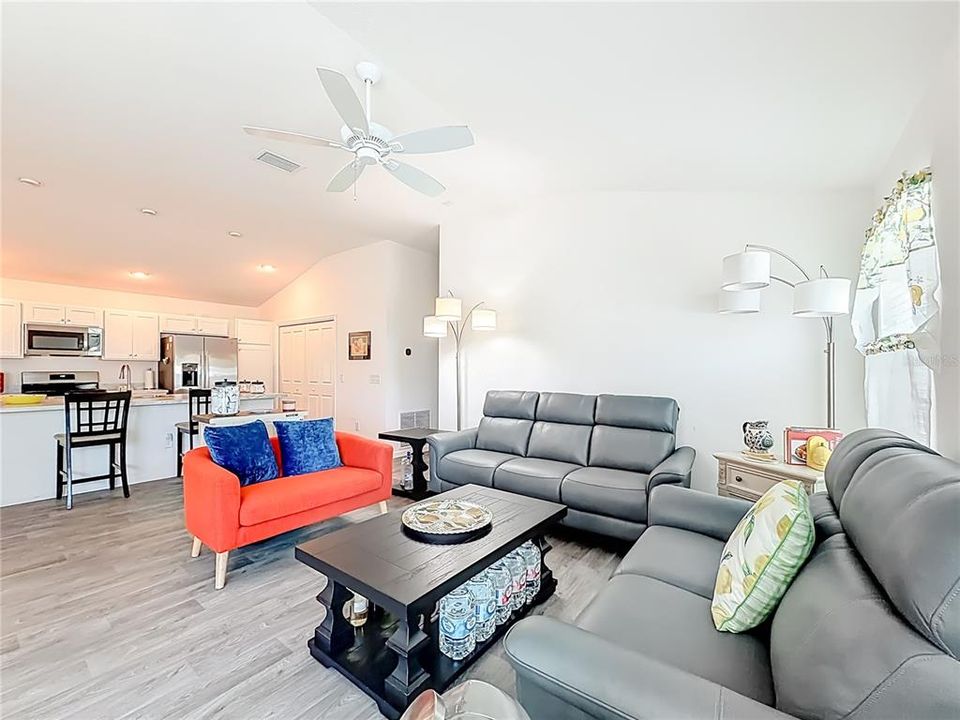 For Sale: $350,000 (3 beds, 2 baths, 1440 Square Feet)