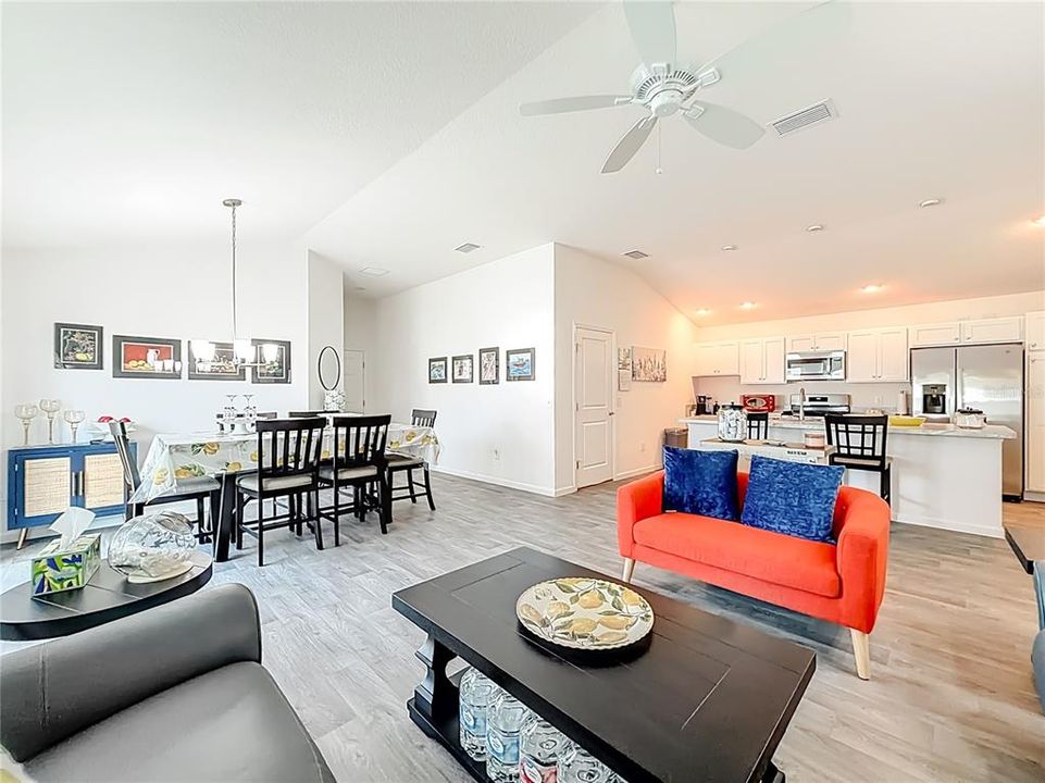 For Sale: $350,000 (3 beds, 2 baths, 1440 Square Feet)