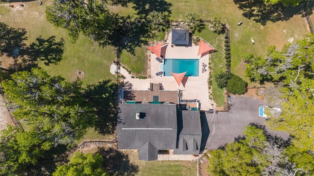En Venta: $996,500 (4 camas, 3 baños, 4452 Pies cuadrados)