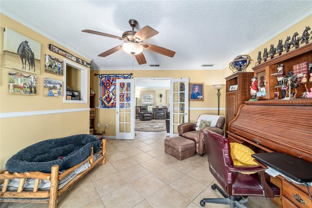 En Venta: $996,500 (4 camas, 3 baños, 4452 Pies cuadrados)