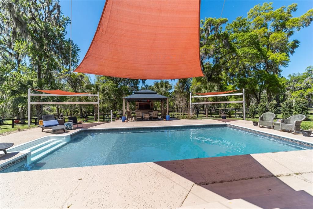 En Venta: $996,500 (4 camas, 3 baños, 4452 Pies cuadrados)