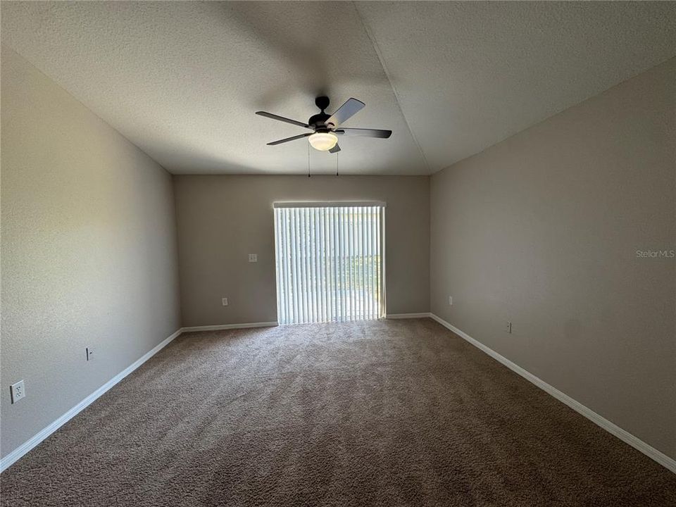 Activo con contrato: $244,900 (3 camas, 2 baños, 1616 Pies cuadrados)