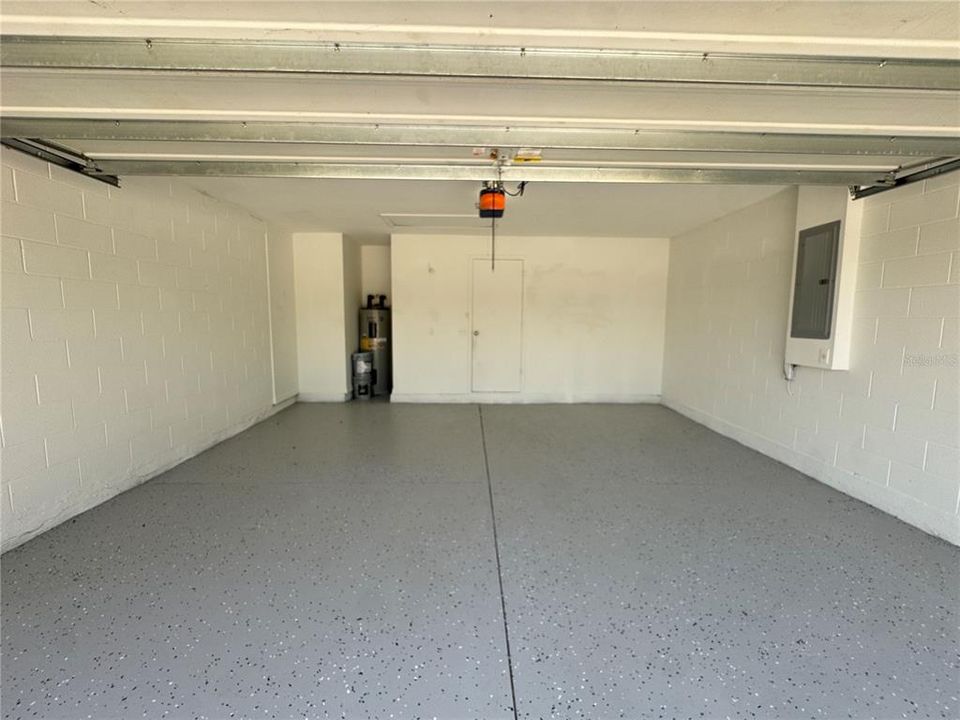 Activo con contrato: $244,900 (3 camas, 2 baños, 1616 Pies cuadrados)