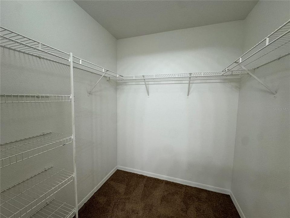Activo con contrato: $244,900 (3 camas, 2 baños, 1616 Pies cuadrados)