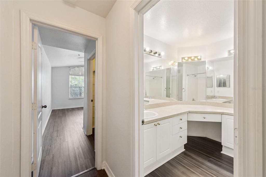 Activo con contrato: $169,900 (2 camas, 2 baños, 1212 Pies cuadrados)