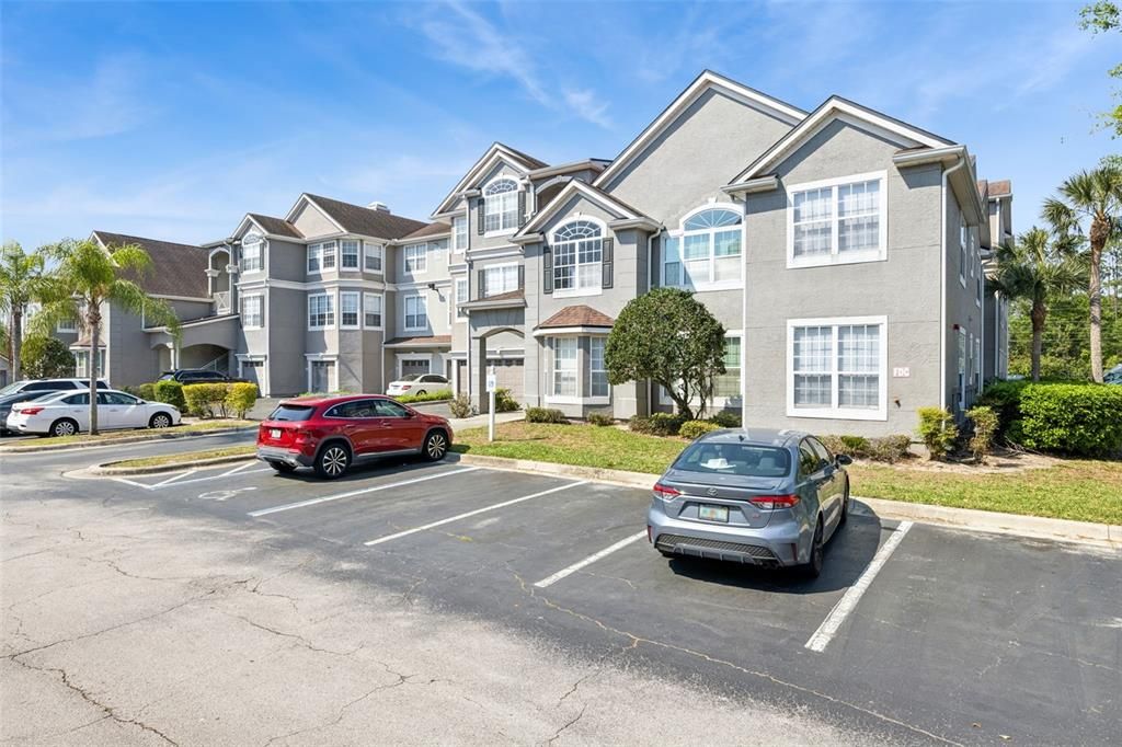 Activo con contrato: $169,900 (2 camas, 2 baños, 1212 Pies cuadrados)