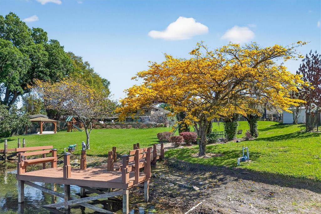 Activo con contrato: $925,000 (3 camas, 3 baños, 2253 Pies cuadrados)