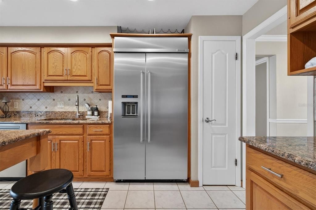Activo con contrato: $925,000 (3 camas, 3 baños, 2253 Pies cuadrados)