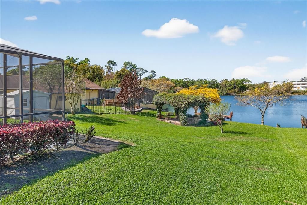 Activo con contrato: $925,000 (3 camas, 3 baños, 2253 Pies cuadrados)