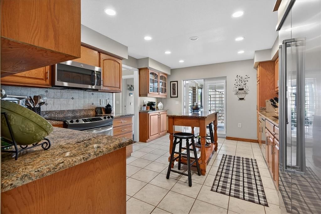 Activo con contrato: $925,000 (3 camas, 3 baños, 2253 Pies cuadrados)
