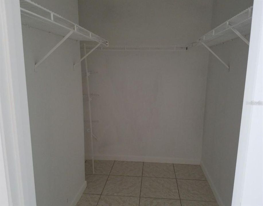 For Rent: $1,750 (2 beds, 2 baths, 1300 Square Feet)