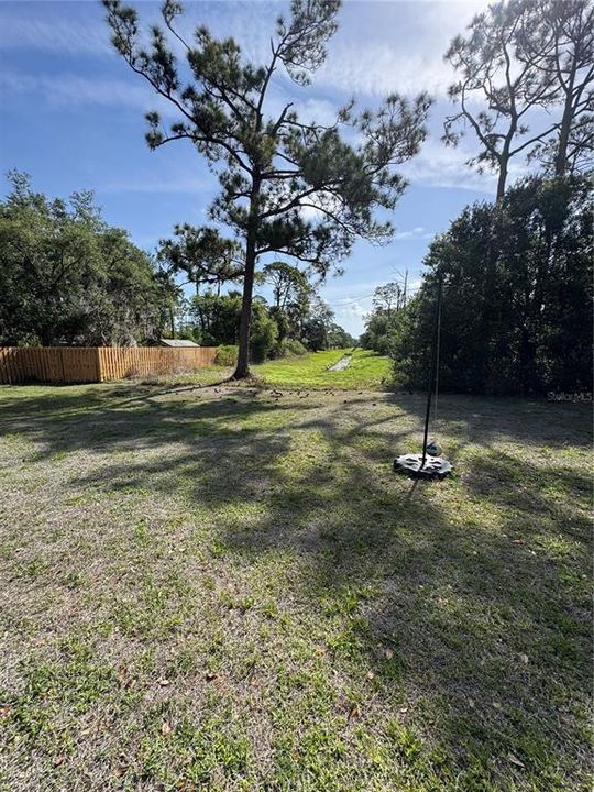 For Rent: $1,750 (2 beds, 2 baths, 1300 Square Feet)