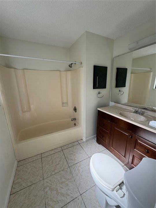 For Rent: $1,750 (2 beds, 2 baths, 1300 Square Feet)