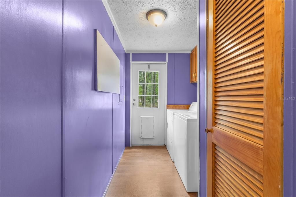 На продажу: $175,000 (3 спален, 2 ванн, 1836 Квадратных фут)