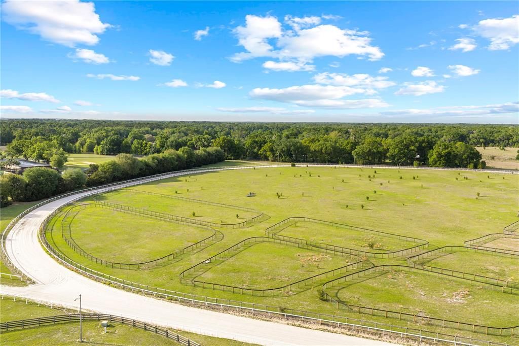 待售: $2,700,000 (4 贝兹, 3 浴室, 1148 平方英尺)