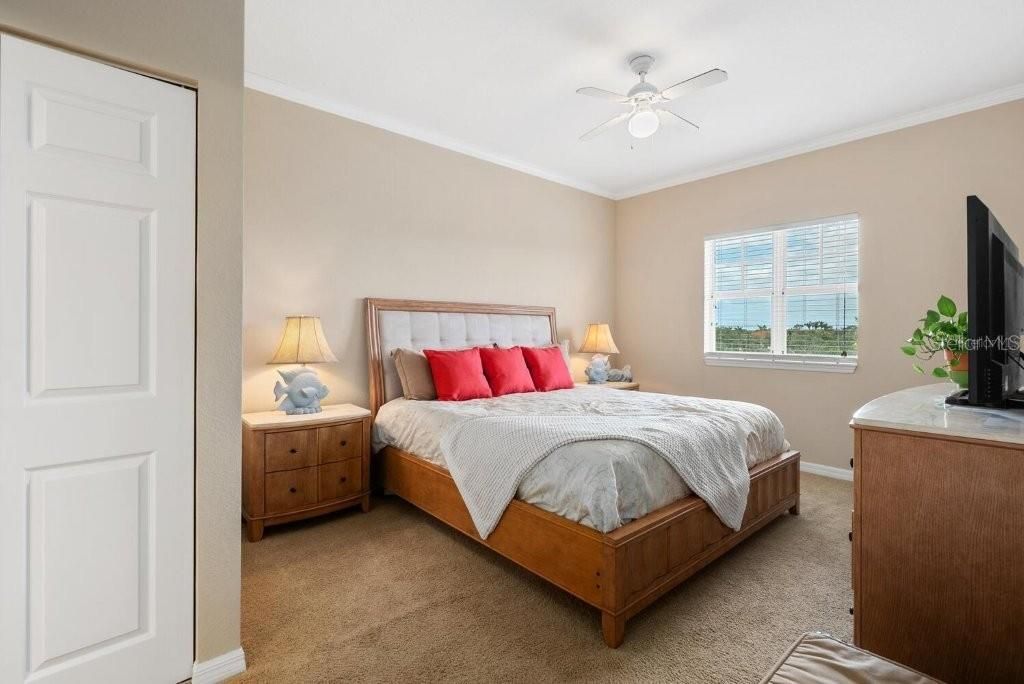 Active With Contract: $535,000 (3 beds, 2 baths, 1352 Square Feet)