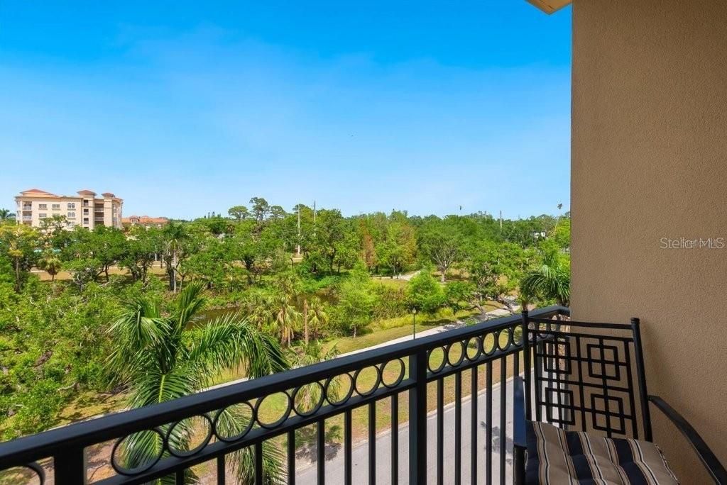 Active With Contract: $535,000 (3 beds, 2 baths, 1352 Square Feet)
