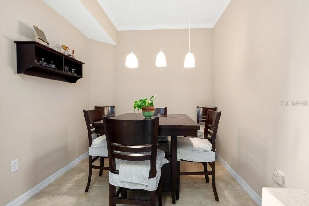 Active With Contract: $535,000 (3 beds, 2 baths, 1352 Square Feet)