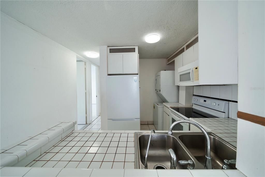 В аренду: $2,000 (2 спален, 1 ванн, 0 Квадратных фут)