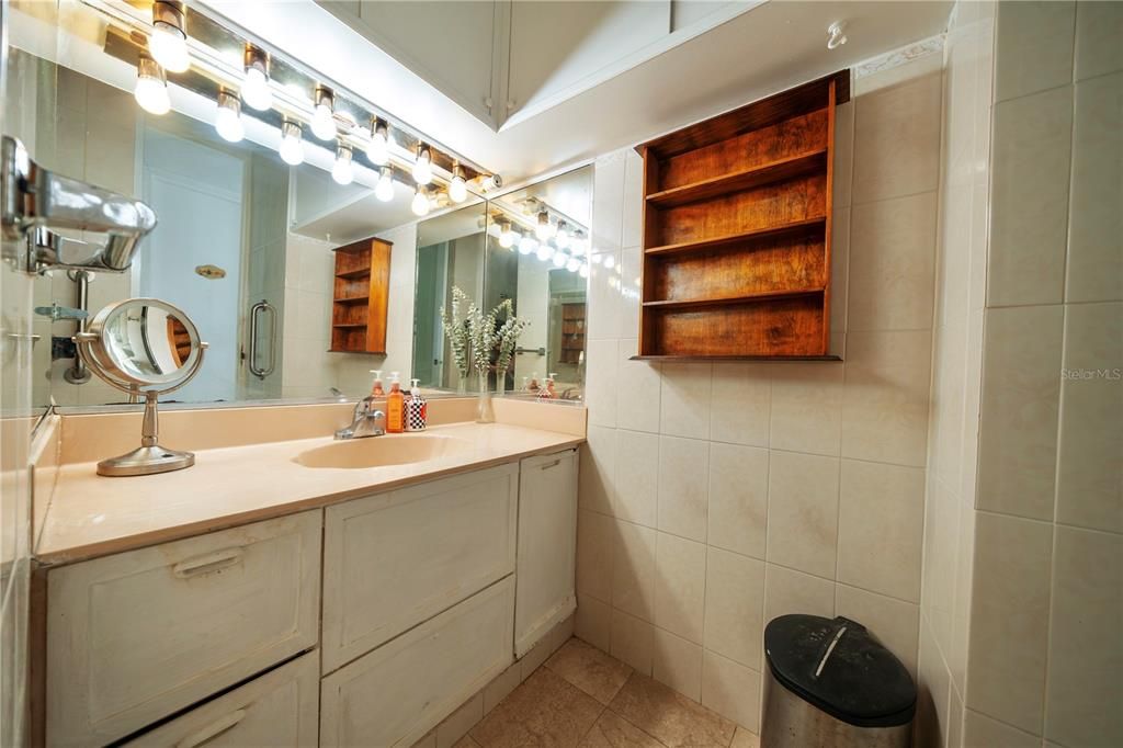 В аренду: $2,000 (2 спален, 1 ванн, 0 Квадратных фут)