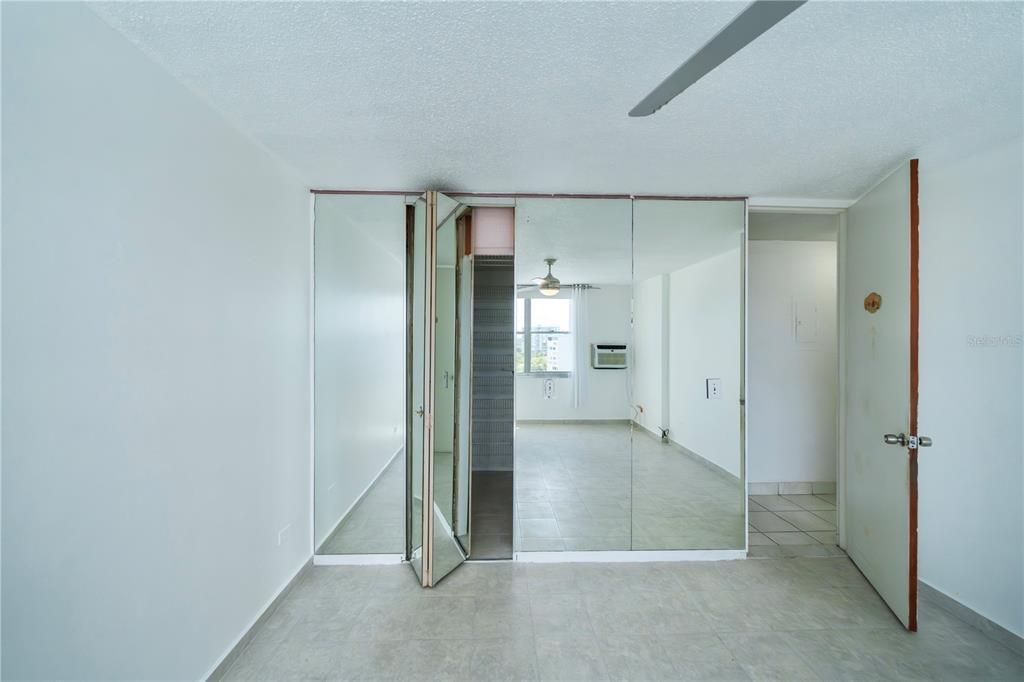 В аренду: $2,000 (2 спален, 1 ванн, 0 Квадратных фут)