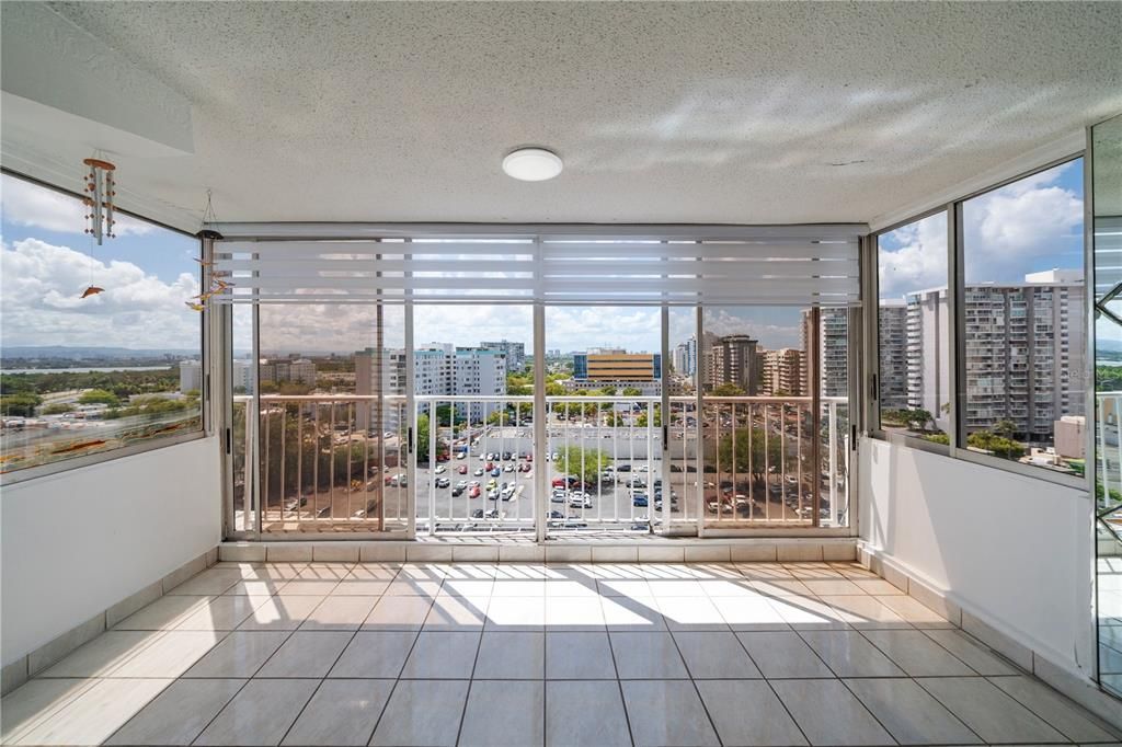 В аренду: $2,000 (2 спален, 1 ванн, 0 Квадратных фут)