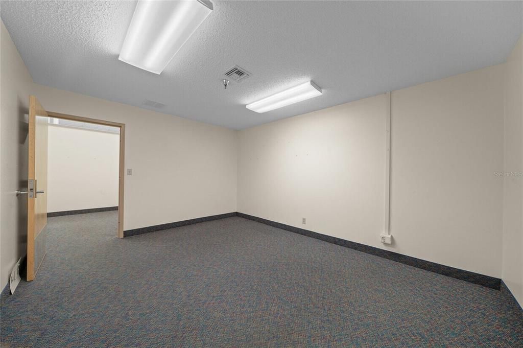 На продажу: $2,700,000 (0 спален, 0 ванн, 30120 Квадратных фут)