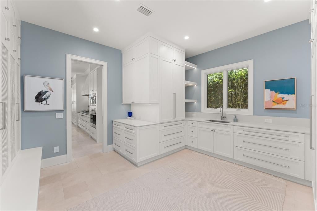 En Venta: $9,495,000 (6 camas, 7 baños, 8257 Pies cuadrados)