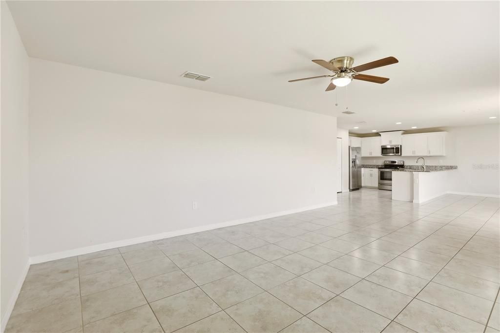 Active With Contract: $279,000 (3 beds, 2 baths, 1614 Square Feet)
