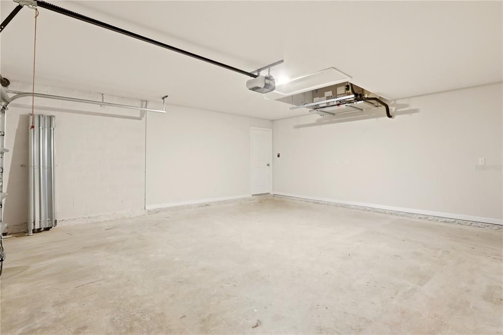 Active With Contract: $279,000 (3 beds, 2 baths, 1614 Square Feet)