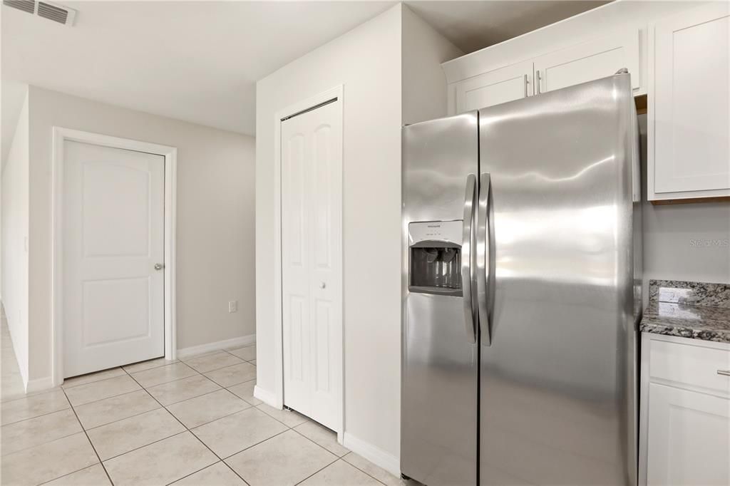 Active With Contract: $279,000 (3 beds, 2 baths, 1614 Square Feet)