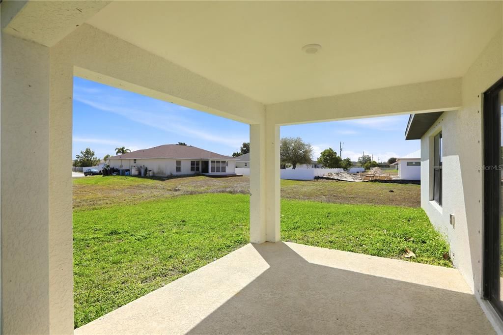 Active With Contract: $279,000 (3 beds, 2 baths, 1614 Square Feet)