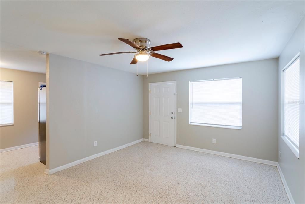 На продажу: $375,000 (2 спален, 0 ванн, 1276 Квадратных фут)