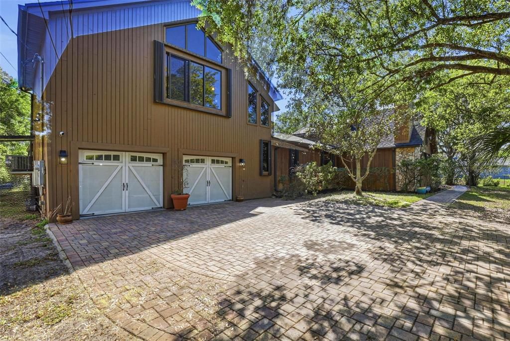 Activo con contrato: $900,000 (4 camas, 4 baños, 3361 Pies cuadrados)