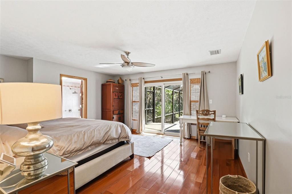 Activo con contrato: $900,000 (4 camas, 4 baños, 3361 Pies cuadrados)