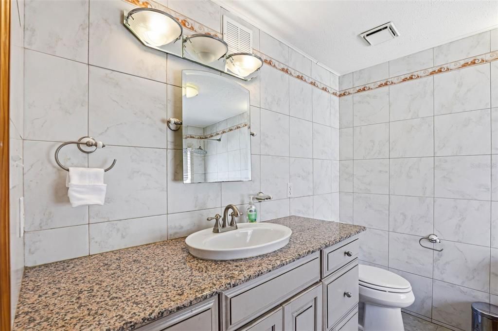 Activo con contrato: $900,000 (4 camas, 4 baños, 3361 Pies cuadrados)