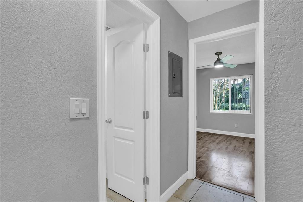 На продажу: $164,900 (2 спален, 2 ванн, 918 Квадратных фут)