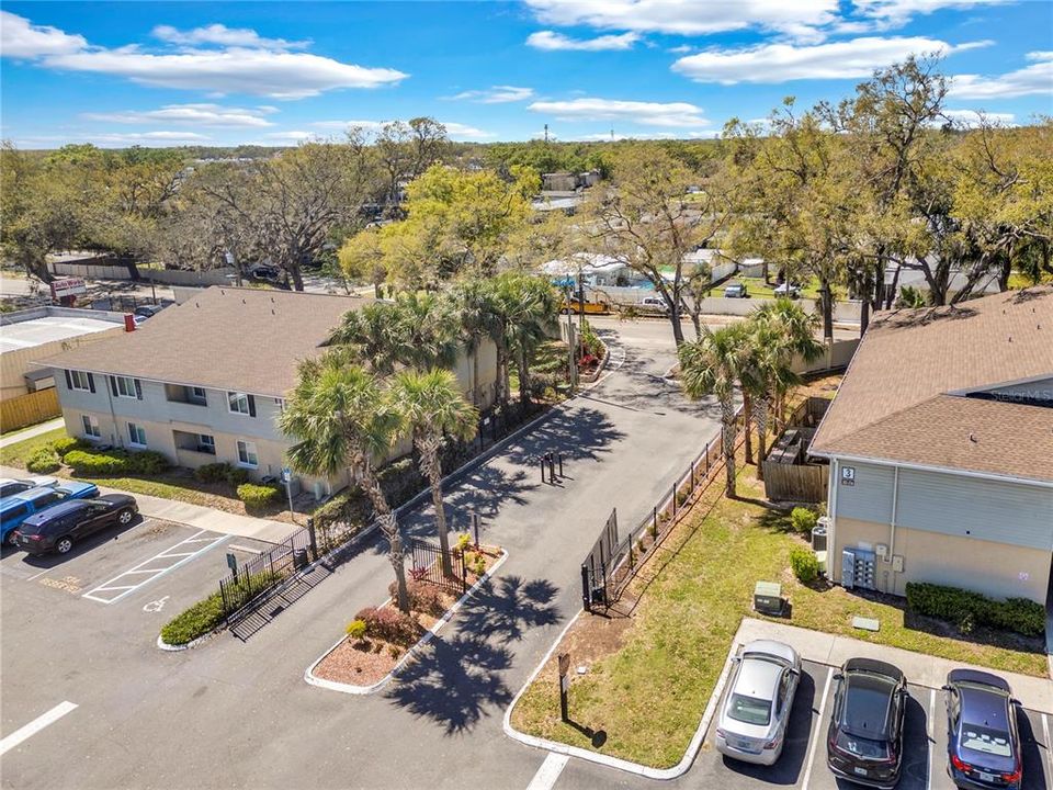 На продажу: $164,900 (2 спален, 2 ванн, 918 Квадратных фут)