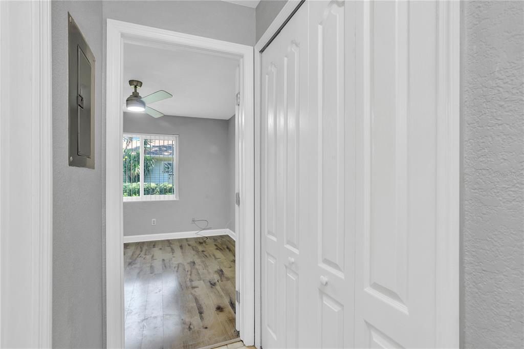 На продажу: $164,900 (2 спален, 2 ванн, 918 Квадратных фут)