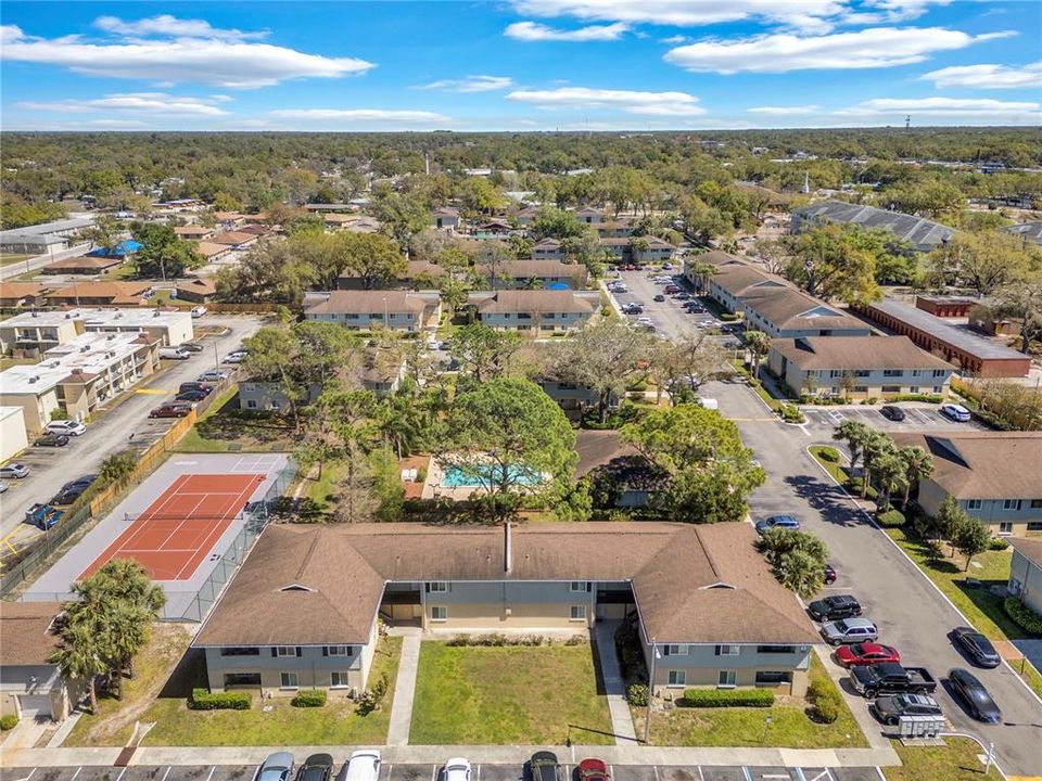 На продажу: $164,900 (2 спален, 2 ванн, 918 Квадратных фут)