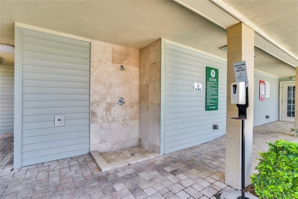 На продажу: $164,900 (2 спален, 2 ванн, 918 Квадратных фут)