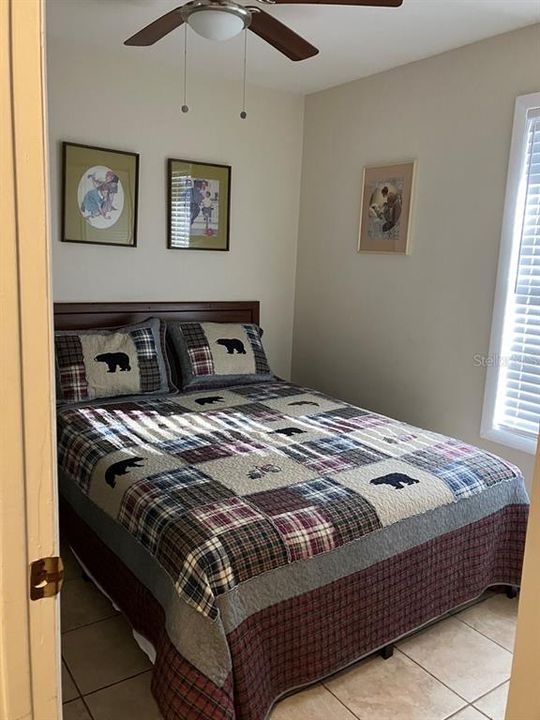 For Sale: $250,000 (2 beds, 1 baths, 672 Square Feet)