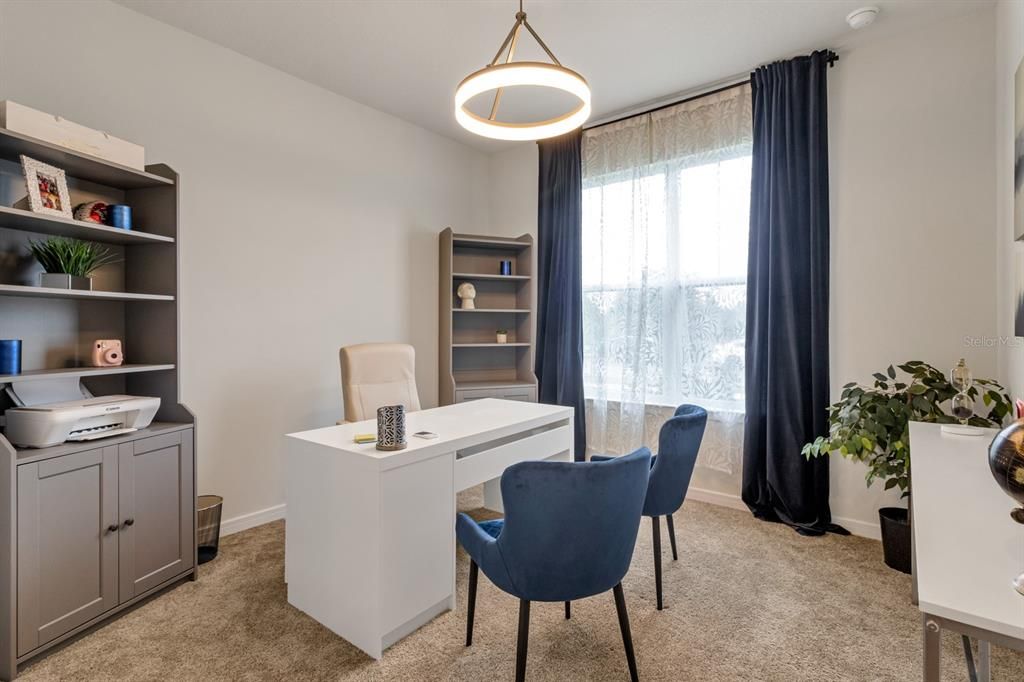 Activo con contrato: $3,500 (5 camas, 4 baños, 3593 Pies cuadrados)