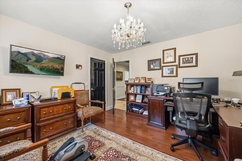 For Sale: $1,399,000 (5 beds, 4 baths, 4007 Square Feet)